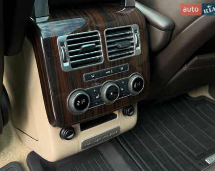 Чорний Ленд Ровер Рендж Ровер, об'ємом двигуна 3 л та пробігом 225 тис. км за 44000 $, фото 12 на Automoto.ua