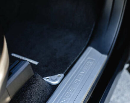 Чорний Ленд Ровер Рендж Ровер, об'ємом двигуна 5 л та пробігом 106 тис. км за 44900 $, фото 11 на Automoto.ua