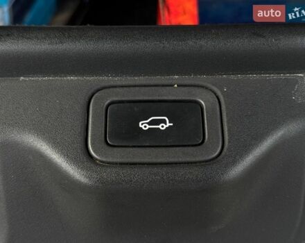 Чорний Ленд Ровер Рендж Ровер, об'ємом двигуна 5 л та пробігом 140 тис. км за 35990 $, фото 43 на Automoto.ua