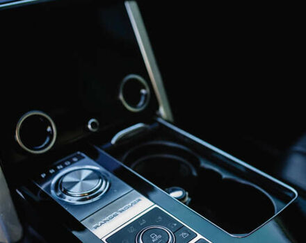 Чорний Ленд Ровер Рендж Ровер, об'ємом двигуна 5 л та пробігом 106 тис. км за 44900 $, фото 19 на Automoto.ua