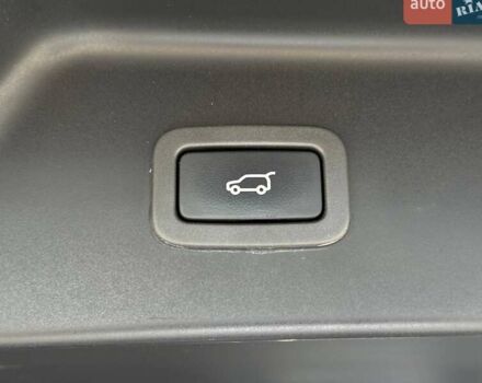 Чорний Ленд Ровер Рендж Ровер, об'ємом двигуна 5 л та пробігом 140 тис. км за 35990 $, фото 42 на Automoto.ua