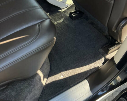 Чорний Ленд Ровер Рендж Ровер, об'ємом двигуна 3 л та пробігом 119 тис. км за 40000 $, фото 4 на Automoto.ua