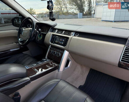 Чорний Ленд Ровер Рендж Ровер, об'ємом двигуна 3 л та пробігом 215 тис. км за 39999 $, фото 28 на Automoto.ua