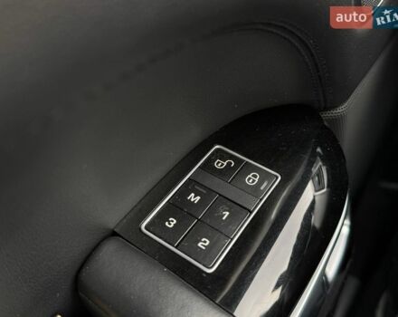 Чорний Ленд Ровер Рендж Ровер, об'ємом двигуна 5 л та пробігом 140 тис. км за 35990 $, фото 22 на Automoto.ua