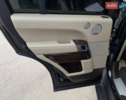 Чорний Ленд Ровер Рендж Ровер, об'ємом двигуна 3 л та пробігом 215 тис. км за 39999 $, фото 20 на Automoto.ua