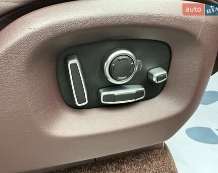 Чорний Ленд Ровер Рендж Ровер, об'ємом двигуна 5 л та пробігом 162 тис. км за 39999 $, фото 32 на Automoto.ua