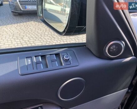 Чорний Ленд Ровер Рендж Ровер, об'ємом двигуна 5 л та пробігом 152 тис. км за 27900 $, фото 11 на Automoto.ua