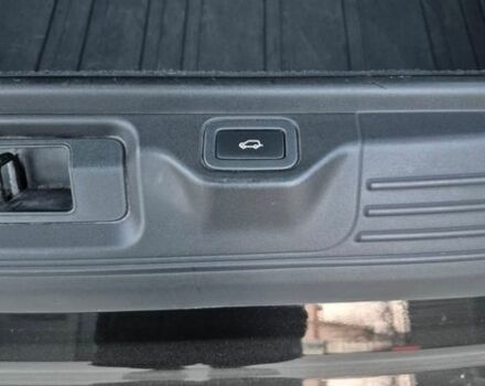 Чорний Ленд Ровер Рендж Ровер, об'ємом двигуна 3 л та пробігом 180 тис. км за 29999 $, фото 32 на Automoto.ua