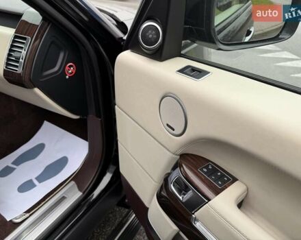 Чорний Ленд Ровер Рендж Ровер, об'ємом двигуна 5 л та пробігом 162 тис. км за 39999 $, фото 27 на Automoto.ua