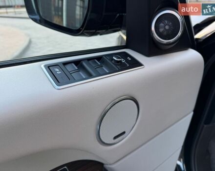 Чорний Ленд Ровер Рендж Ровер, об'ємом двигуна 3 л та пробігом 156 тис. км за 34500 $, фото 12 на Automoto.ua