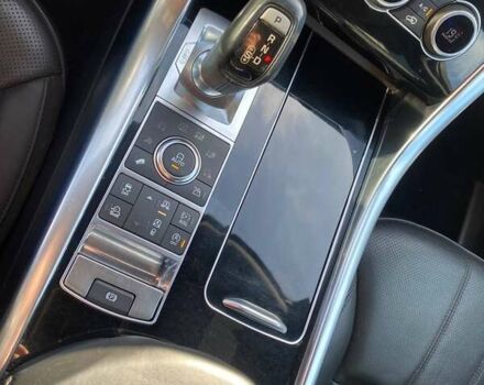 Чорний Ленд Ровер Рендж Ровер, об'ємом двигуна 5 л та пробігом 152 тис. км за 27900 $, фото 17 на Automoto.ua