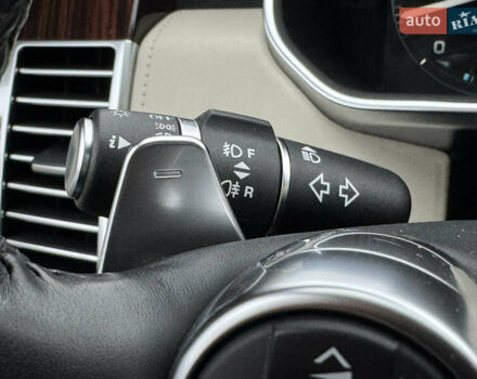 Черный Ленд Ровер Рендж Ровер, объемом двигателя 4.37 л и пробегом 188 тыс. км за 43000 $, фото 94 на Automoto.ua