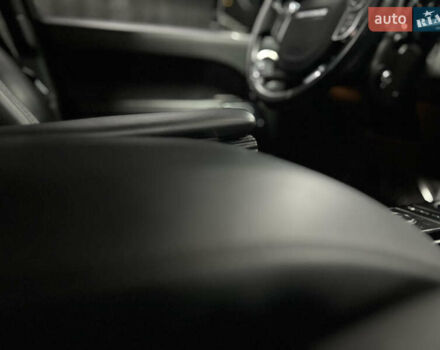 Чорний Ленд Ровер Рендж Ровер, об'ємом двигуна 5 л та пробігом 96 тис. км за 52000 $, фото 32 на Automoto.ua