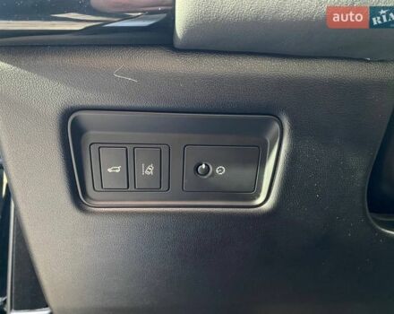 Чорний Ленд Ровер Рендж Ровер, об'ємом двигуна 5 л та пробігом 152 тис. км за 27900 $, фото 12 на Automoto.ua