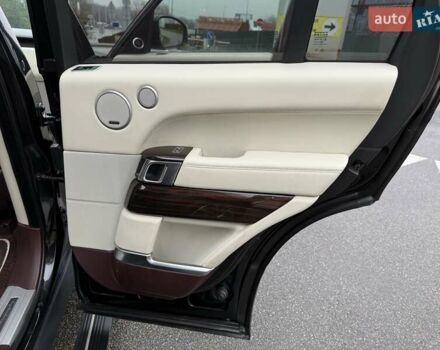 Чорний Ленд Ровер Рендж Ровер, об'ємом двигуна 5 л та пробігом 162 тис. км за 39999 $, фото 34 на Automoto.ua