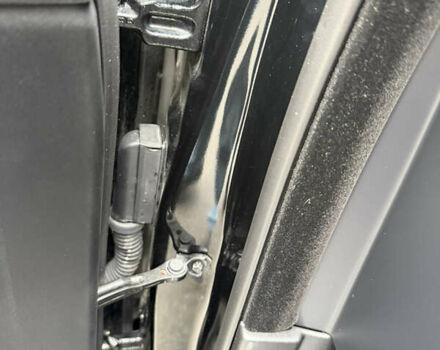 Черный Ленд Ровер Рендж Ровер, объемом двигателя 3 л и пробегом 210 тыс. км за 35800 $, фото 24 на Automoto.ua