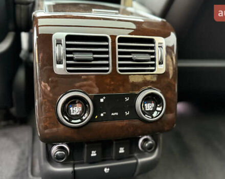 Чорний Ленд Ровер Рендж Ровер, об'ємом двигуна 5 л та пробігом 103 тис. км за 62000 $, фото 35 на Automoto.ua