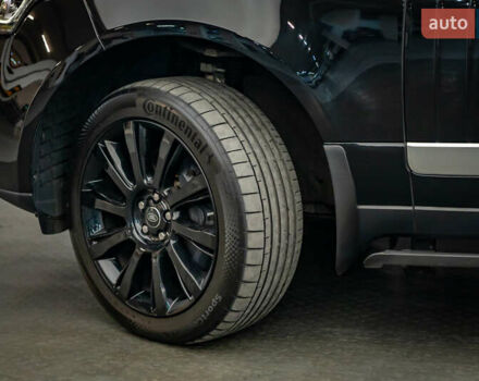 Чорний Ленд Ровер Рендж Ровер, об'ємом двигуна 4.4 л та пробігом 157 тис. км за 46153 $, фото 10 на Automoto.ua