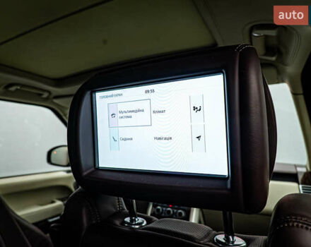 Чорний Ленд Ровер Рендж Ровер, об'ємом двигуна 4.4 л та пробігом 157 тис. км за 46153 $, фото 26 на Automoto.ua