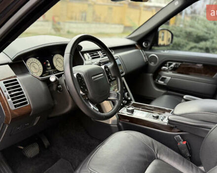 Чорний Ленд Ровер Рендж Ровер, об'ємом двигуна 5 л та пробігом 103 тис. км за 62000 $, фото 17 на Automoto.ua