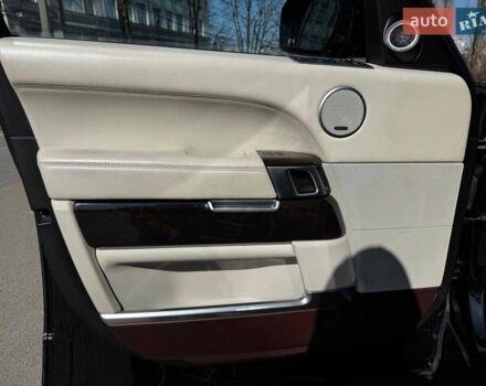 Чорний Ленд Ровер Рендж Ровер, об'ємом двигуна 4.4 л та пробігом 168 тис. км за 49840 $, фото 15 на Automoto.ua