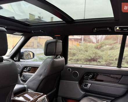 Чорний Ленд Ровер Рендж Ровер, об'ємом двигуна 5 л та пробігом 103 тис. км за 62000 $, фото 32 на Automoto.ua