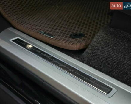 Чорний Ленд Ровер Рендж Ровер, об'ємом двигуна 4.4 л та пробігом 134 тис. км за 53999 $, фото 22 на Automoto.ua