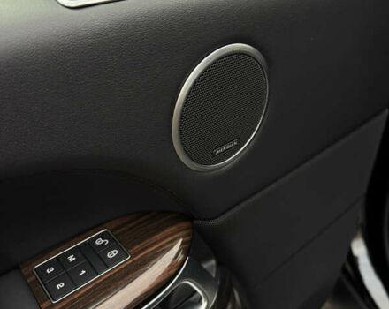 Черный Ленд Ровер Рендж Ровер, объемом двигателя 3 л и пробегом 202 тыс. км за 35000 $, фото 10 на Automoto.ua