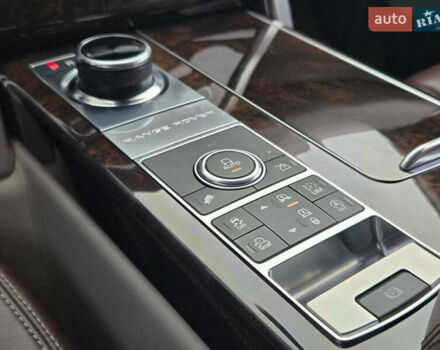 Чорний Ленд Ровер Рендж Ровер, об'ємом двигуна 4.4 л та пробігом 134 тис. км за 53999 $, фото 32 на Automoto.ua