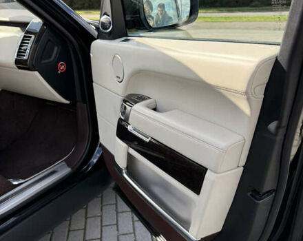 Черный Ленд Ровер Рендж Ровер, объемом двигателя 4.4 л и пробегом 108 тыс. км за 65000 $, фото 7 на Automoto.ua