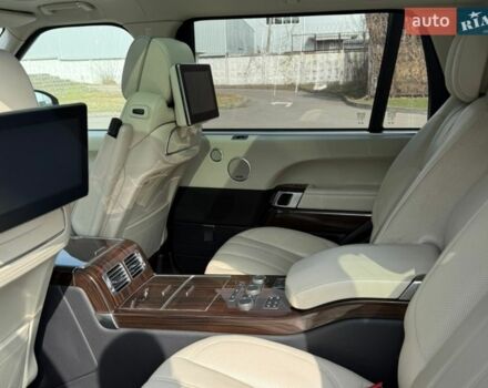 Чорний Ленд Ровер Рендж Ровер, об'ємом двигуна 4.37 л та пробігом 203 тис. км за 56500 $, фото 19 на Automoto.ua