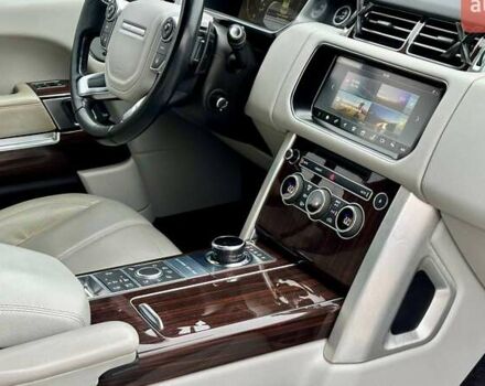 Чорний Ленд Ровер Рендж Ровер, об'ємом двигуна 3 л та пробігом 211 тис. км за 34999 $, фото 45 на Automoto.ua