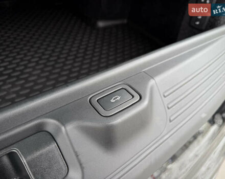 Чорний Ленд Ровер Рендж Ровер, об'ємом двигуна 2.99 л та пробігом 132 тис. км за 52900 $, фото 69 на Automoto.ua