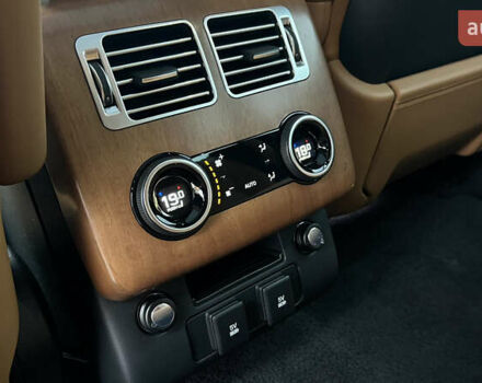 Черный Ленд Ровер Рендж Ровер, объемом двигателя 4.37 л и пробегом 90 тыс. км за 69000 $, фото 42 на Automoto.ua