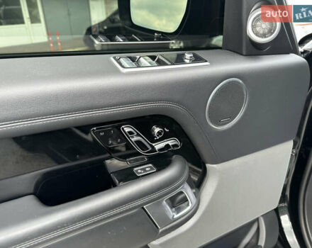 Ленд Ровер Рендж Ровер 2018 в Киеве на Automoto.ua Черный Ленд Ровер Рендж Ровер, объемом двигателя 5 л и пробегом 134 тыс. км за 55500 $, фото 5 на Automoto.ua