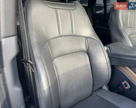 Чорний Ленд Ровер Рендж Ровер, об'ємом двигуна 5 л та пробігом 194 тис. км за 58000 $, фото 46 на Automoto.ua