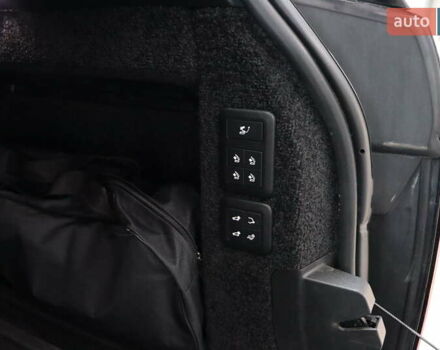 Чорний Ленд Ровер Рендж Ровер, об'ємом двигуна 3 л та пробігом 129 тис. км за 63900 $, фото 48 на Automoto.ua