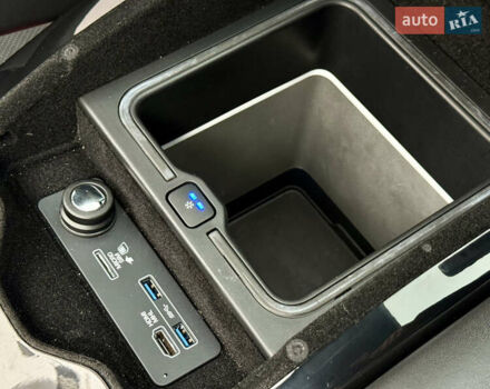 Чорний Ленд Ровер Рендж Ровер, об'ємом двигуна 5 л та пробігом 48 тис. км за 59900 $, фото 29 на Automoto.ua