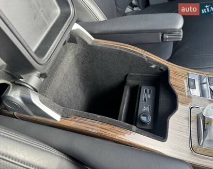 Чорний Ленд Ровер Рендж Ровер, об'ємом двигуна 5 л та пробігом 194 тис. км за 58000 $, фото 32 на Automoto.ua
