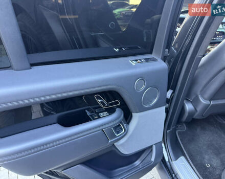 Черный Ленд Ровер Рендж Ровер, объемом двигателя 5 л и пробегом 95 тыс. км за 54000 $, фото 12 на Automoto.ua