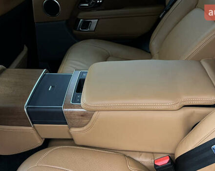 Черный Ленд Ровер Рендж Ровер, объемом двигателя 4.37 л и пробегом 90 тыс. км за 69000 $, фото 43 на Automoto.ua