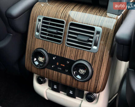 Чорний Ленд Ровер Рендж Ровер, об'ємом двигуна 2.99 л та пробігом 132 тис. км за 52900 $, фото 71 на Automoto.ua