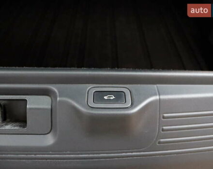 Чорний Ленд Ровер Рендж Ровер, об'ємом двигуна 3 л та пробігом 129 тис. км за 63900 $, фото 47 на Automoto.ua