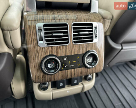 Чорний Ленд Ровер Рендж Ровер, об'ємом двигуна 3 л та пробігом 130 тис. км за 46500 $, фото 60 на Automoto.ua