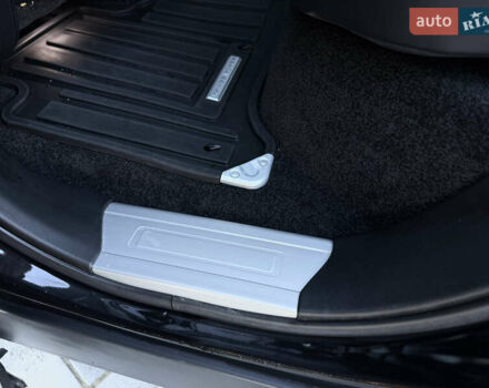 Чорний Ленд Ровер Рендж Ровер, об'ємом двигуна 2.99 л та пробігом 174 тис. км за 58900 $, фото 53 на Automoto.ua