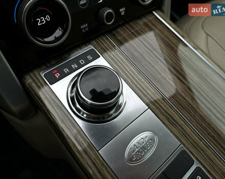 Чорний Ленд Ровер Рендж Ровер, об'ємом двигуна 3 л та пробігом 130 тис. км за 46500 $, фото 94 на Automoto.ua