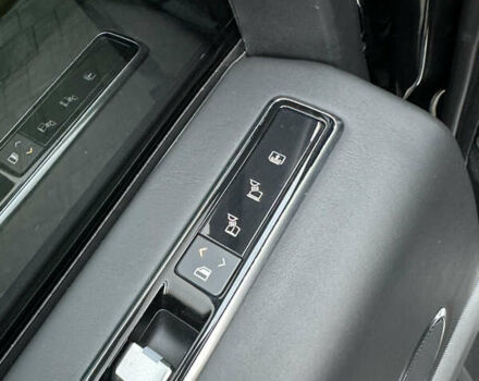 Черный Ленд Ровер Рендж Ровер, объемом двигателя 4.4 л и пробегом 193 тыс. км за 62000 $, фото 36 на Automoto.ua