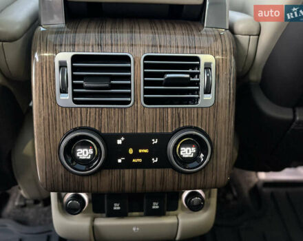 Черный Ленд Ровер Рендж Ровер, объемом двигателя 3 л и пробегом 136 тыс. км за 52000 $, фото 24 на Automoto.ua