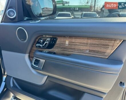 Чорний Ленд Ровер Рендж Ровер, об'ємом двигуна 5 л та пробігом 194 тис. км за 48900 $, фото 23 на Automoto.ua