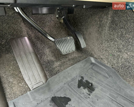 Чорний Ленд Ровер Рендж Ровер, об'ємом двигуна 3 л та пробігом 130 тис. км за 46500 $, фото 86 на Automoto.ua